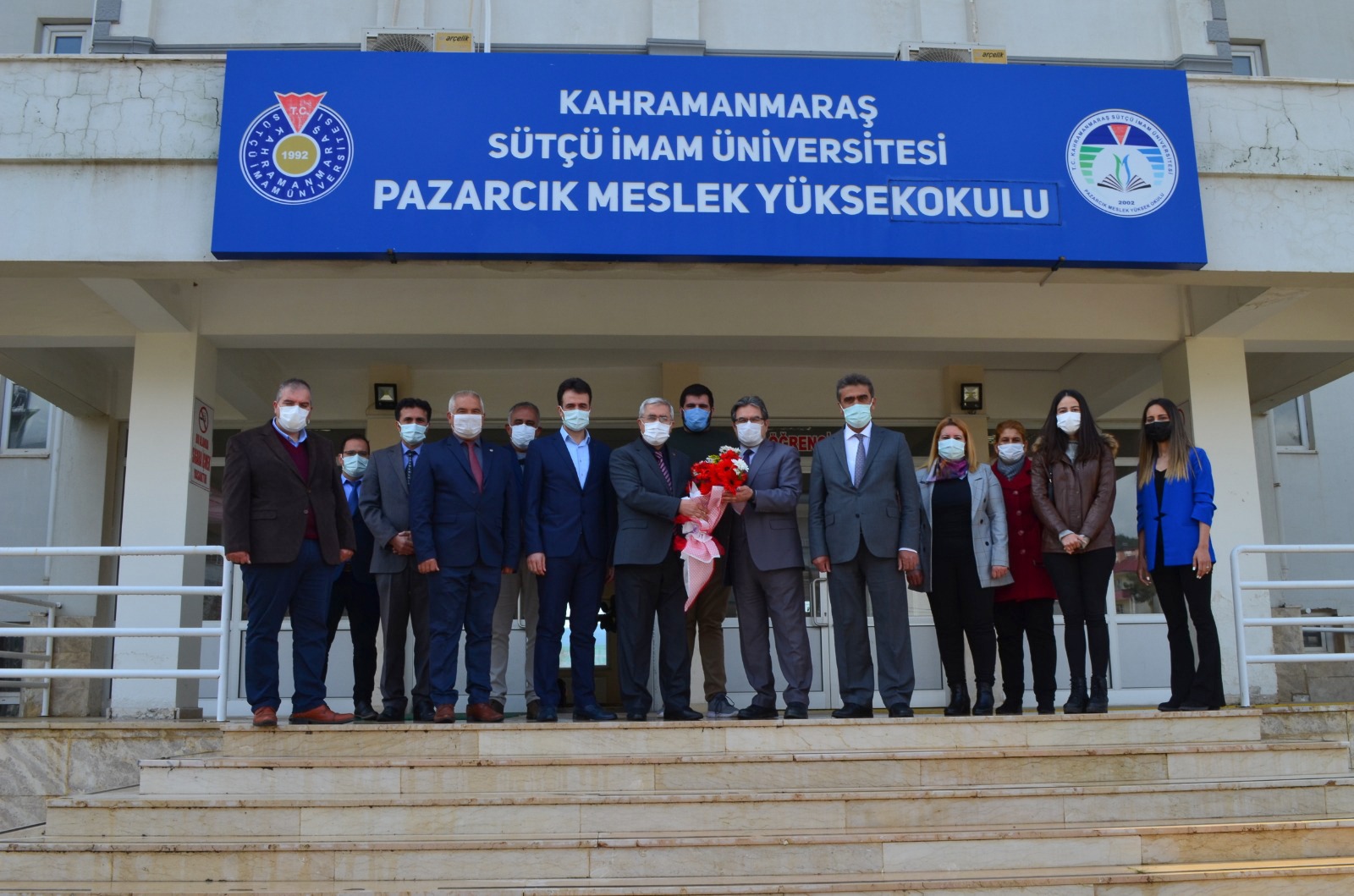 Üniversitemiz Rektörü Can, Pazarcık’ta İlçe Protokolü ve MYO Personeli ile Bir Araya Geldi