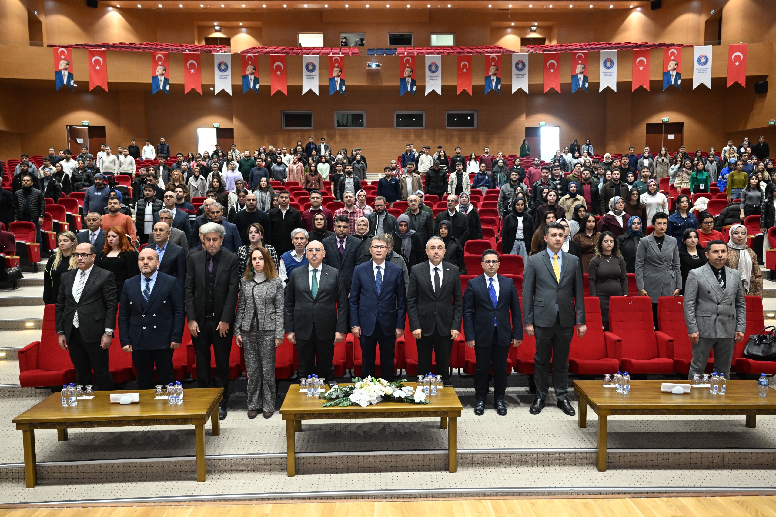 KSÜ’de Dünya Türk Dili Ailesi Günü Konferansla Kutlandı