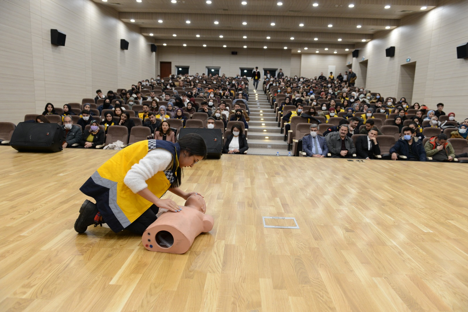 Üniversitemiz, 22 Aralık Paramedikler Gününü Kutladı