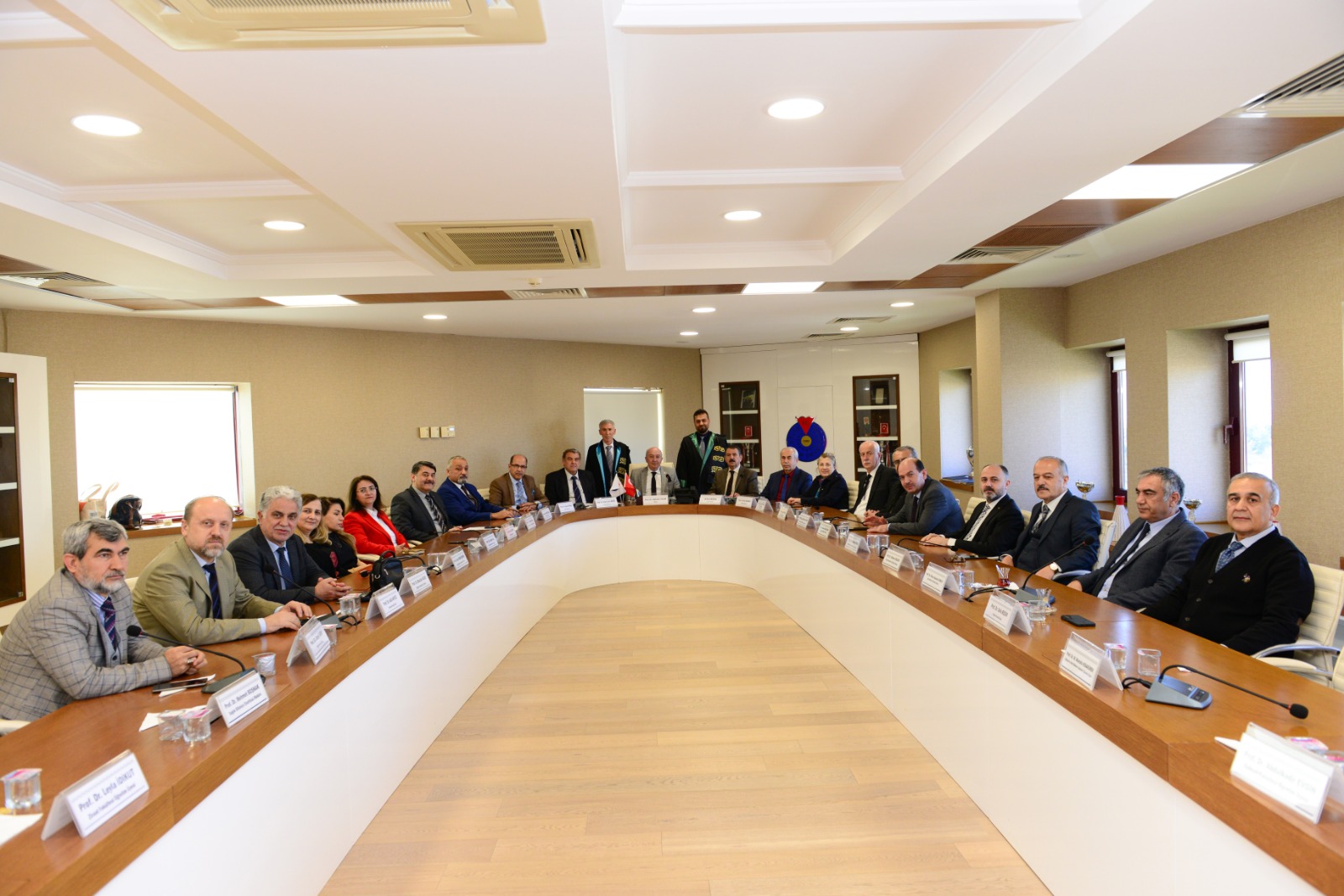 Profesör ve Doçent Kadrolarına Atanan Öğretim Üyelerimizi Tebrik Ederiz