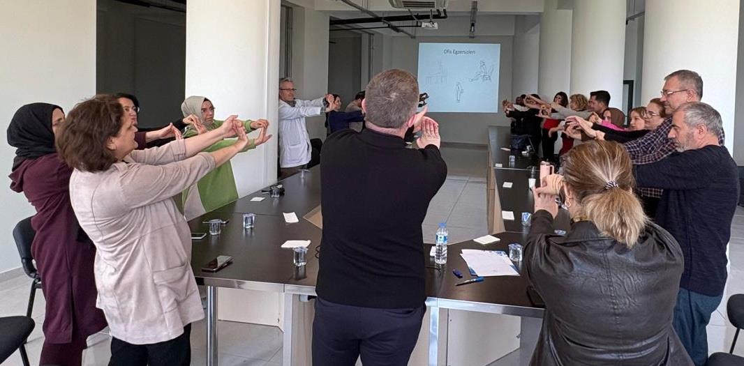 Fiziksel Aktivite Farkındalığı ve Ofis Ergonomisi Eğitimi 